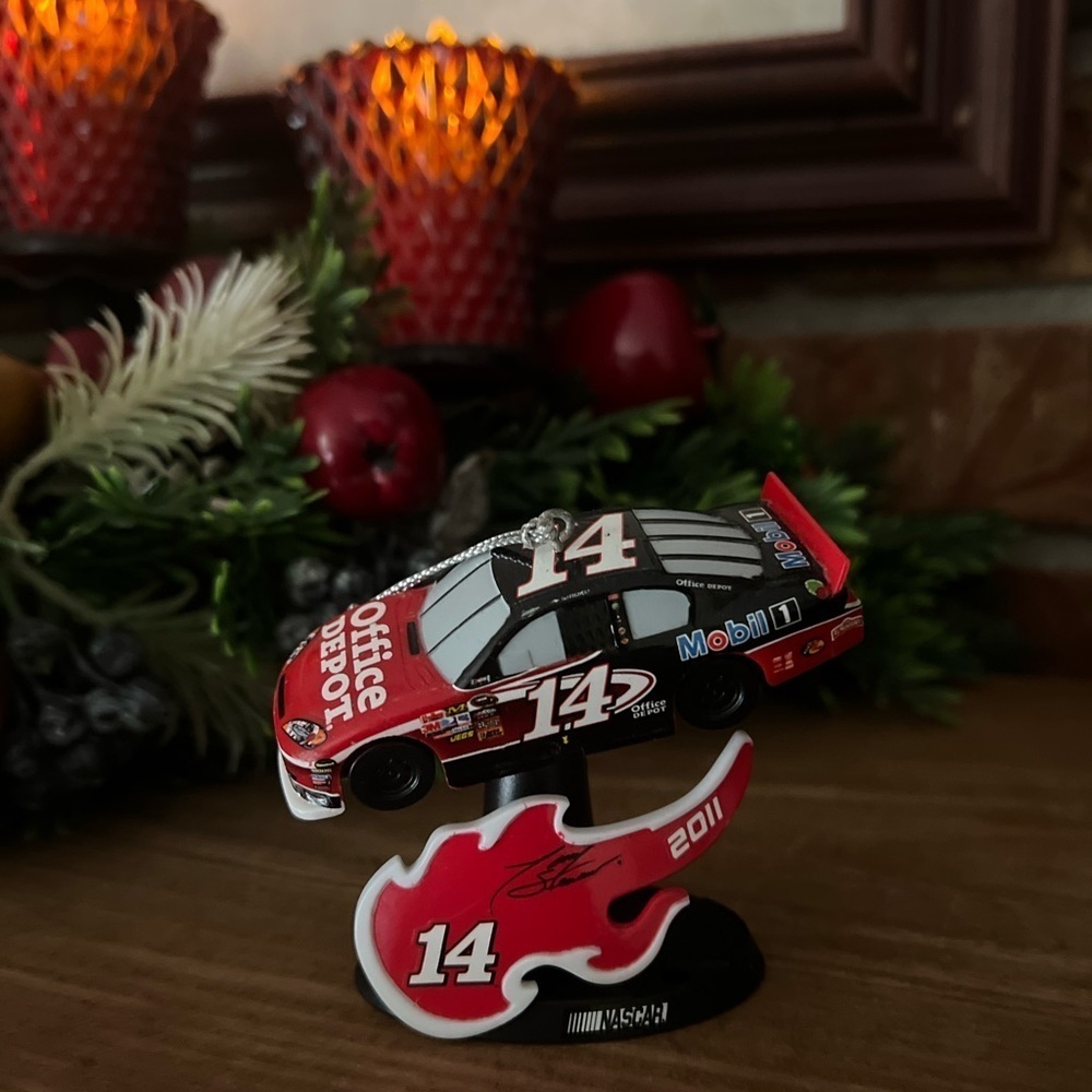 2011 Tony Stewart #14 NASCAR
Office Depot Car Christmas
Ornament